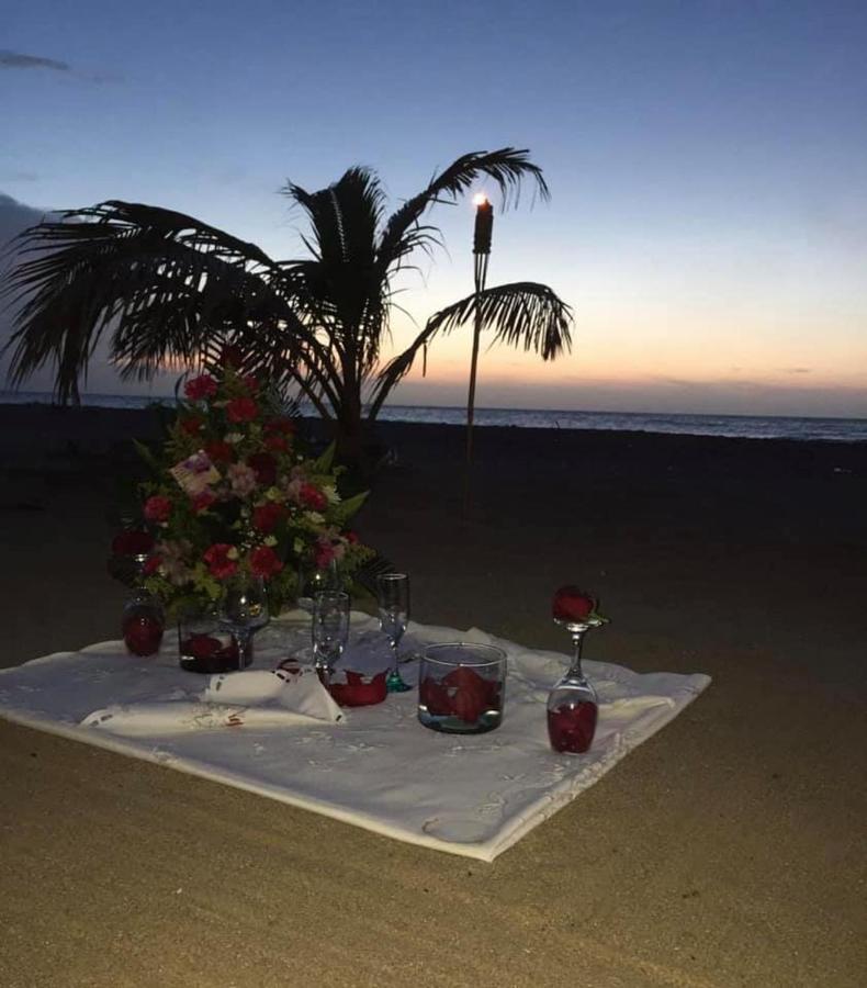 Вілла Mar Azul - Playa Y Turismo Camarones Екстер'єр фото